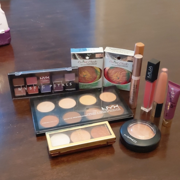 Make Up set (11 products)